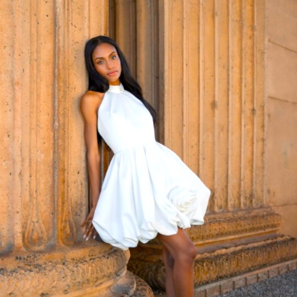 Mac Duggal White Satin High Neck Sleeveless Bubble Hem Mini Dress Size 8